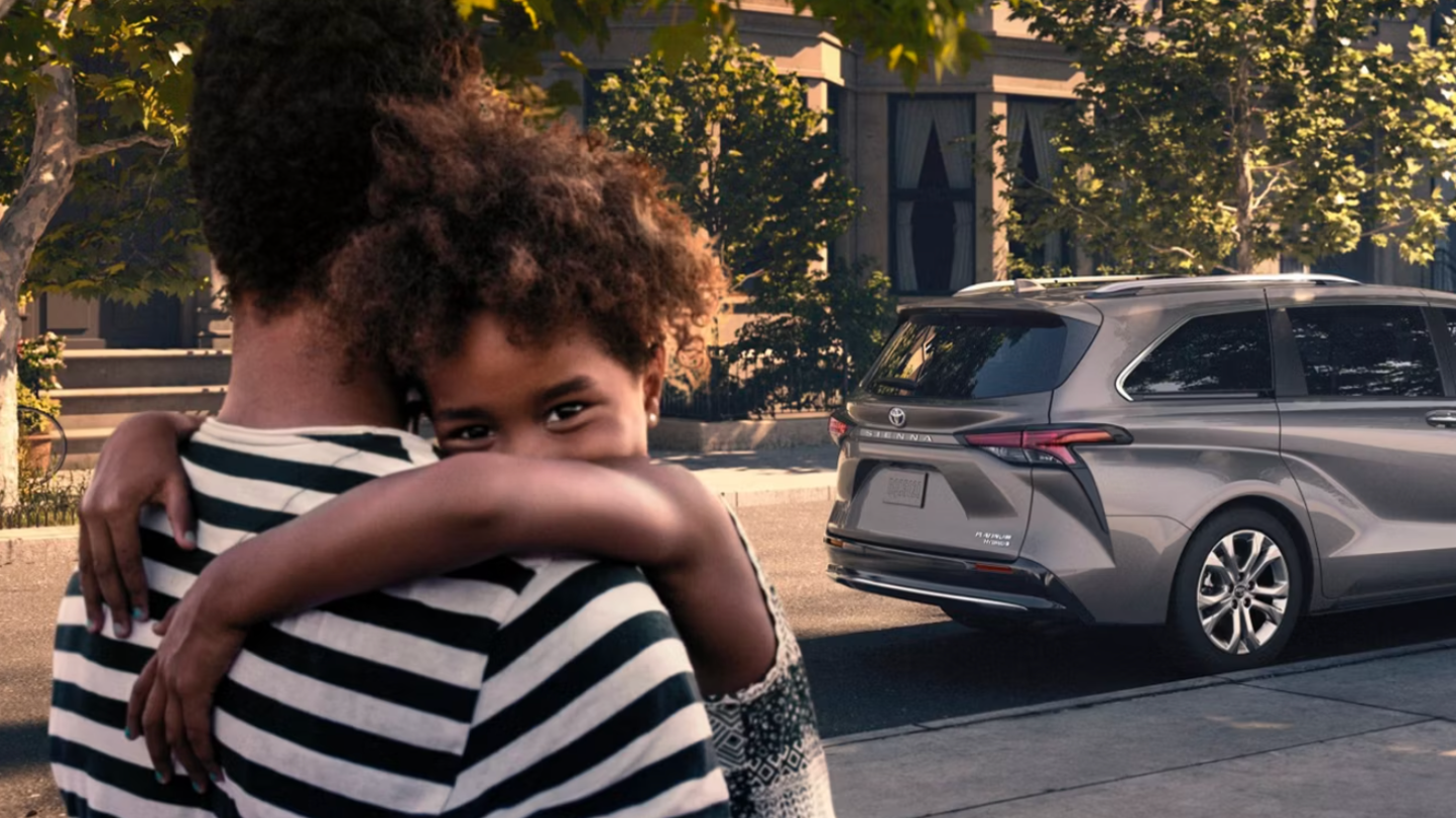 family on the way to Rorhman service center in Lafayette for a $50 oil change service deal