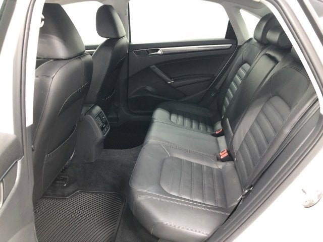2018 Volkswagen Passat V6 SEL Premium