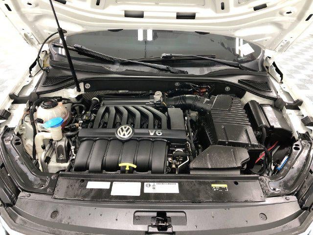 2018 Volkswagen Passat V6 SEL Premium