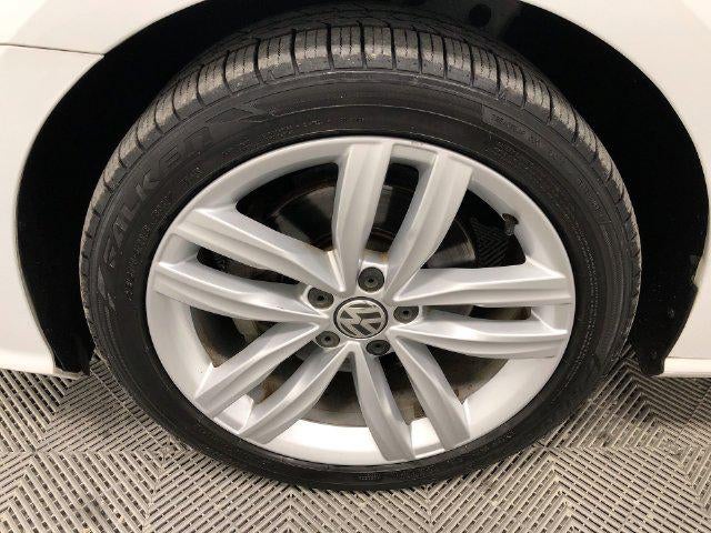 2018 Volkswagen Passat V6 SEL Premium