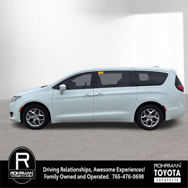 2020 Chrysler Pacifica Touring