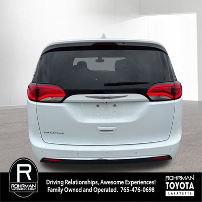 2020 Chrysler Pacifica Touring