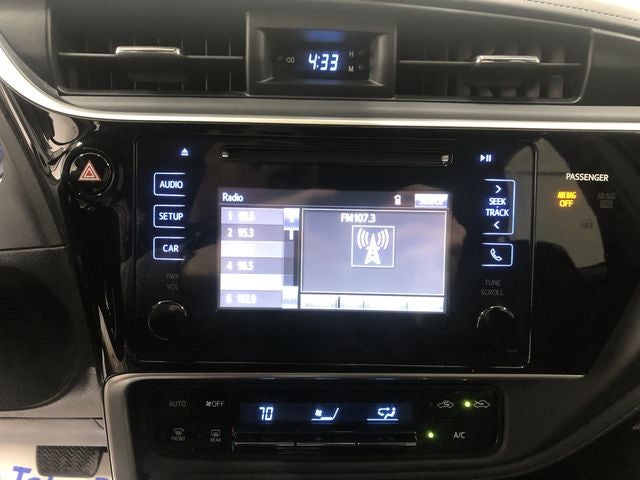 2017 Toyota COROLLA SE