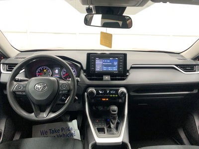 2020 Toyota RAV4 LE