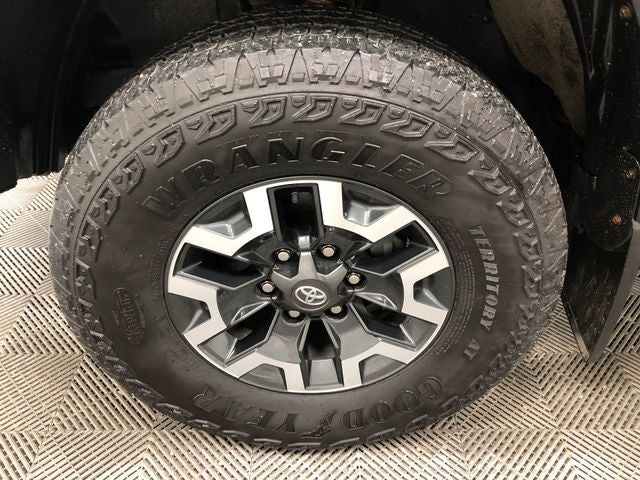 2022 Toyota Tacoma TRD Off-Road V6