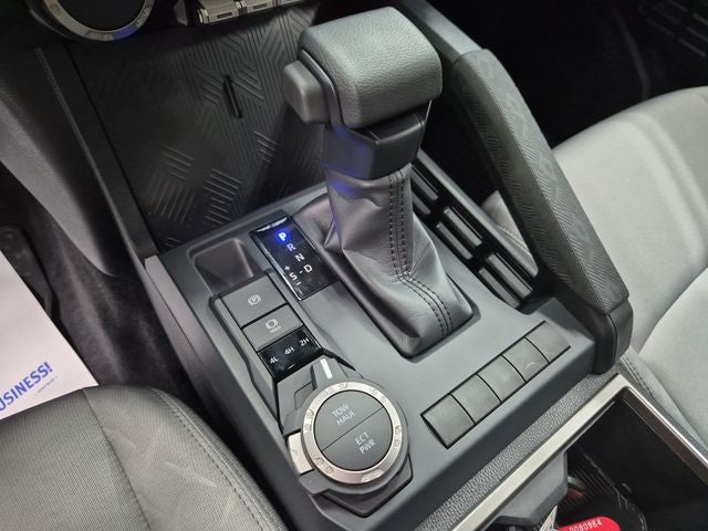 2025 Toyota TACOMA SR5 SR5