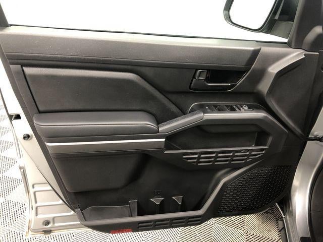 2025 Toyota TACOMA SR5 SR5