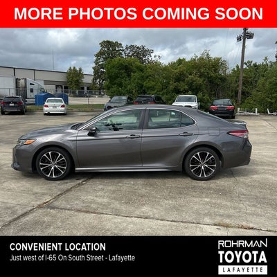 2018 Toyota CAMRY SE