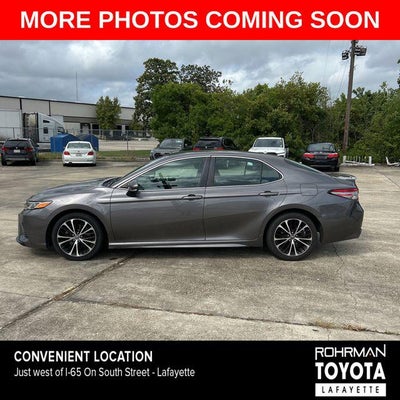2018 Toyota CAMRY SE