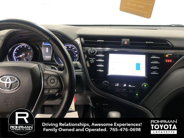 2019 Toyota CAMRY SE