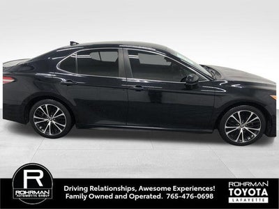 2019 Toyota CAMRY SE