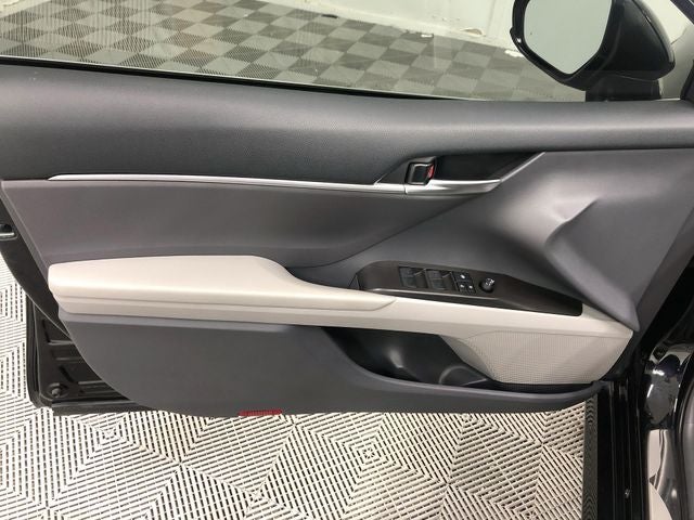 2024 Toyota Camry Hybrid LE