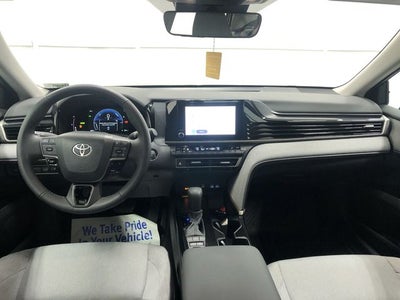 2025 Toyota CAMRY LE