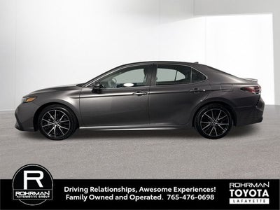 2024 Toyota CAMRY SE