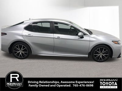 2024 Toyota CAMRY SE