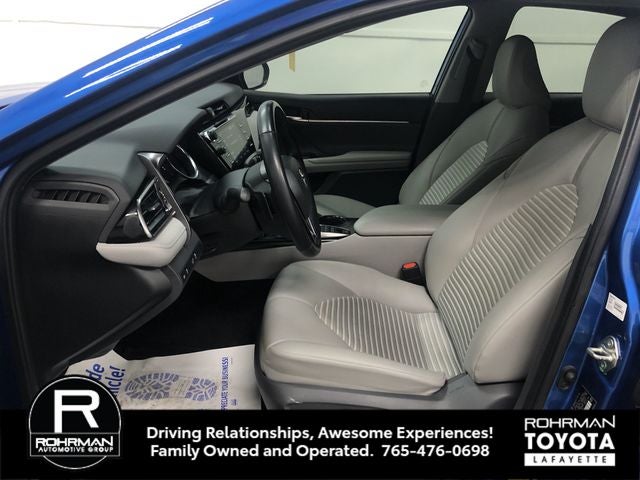 2020 Toyota CAMRY HYBRID SE