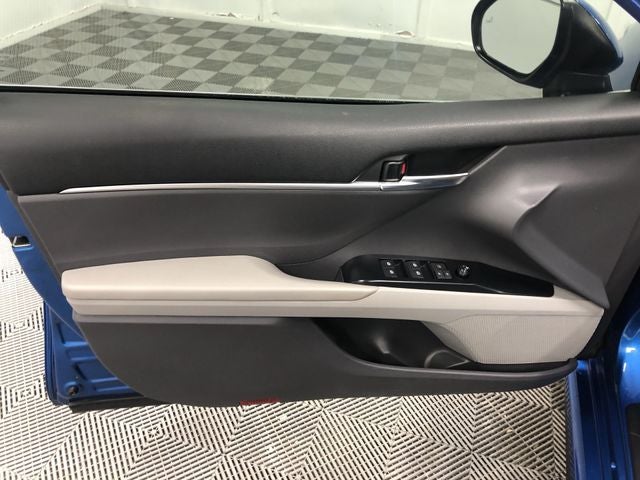 2020 Toyota CAMRY HYBRID SE