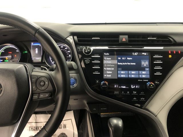 2020 Toyota CAMRY HYBRID SE