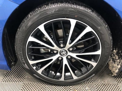 2020 Toyota CAMRY HYBRID SE