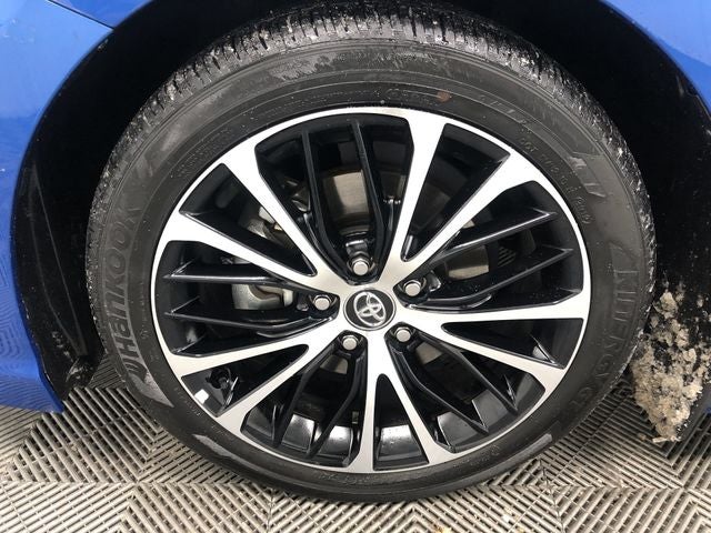 2020 Toyota CAMRY HYBRID SE