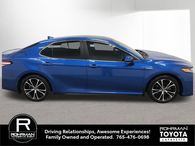 2020 Toyota CAMRY HYBRID SE