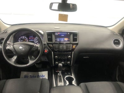 2020 Nissan Pathfinder SV