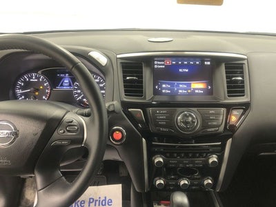 2020 Nissan Pathfinder SV