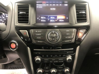 2020 Nissan Pathfinder SV