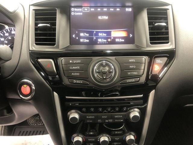 2020 Nissan Pathfinder SV