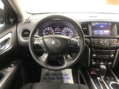 2020 Nissan Pathfinder SV