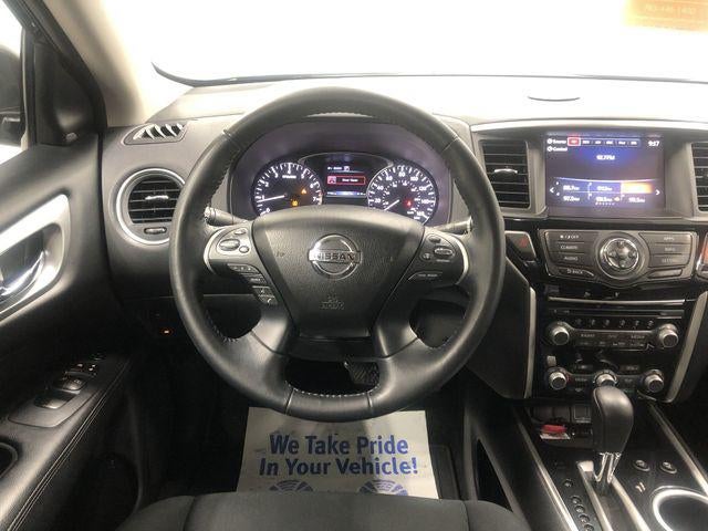 2020 Nissan Pathfinder SV