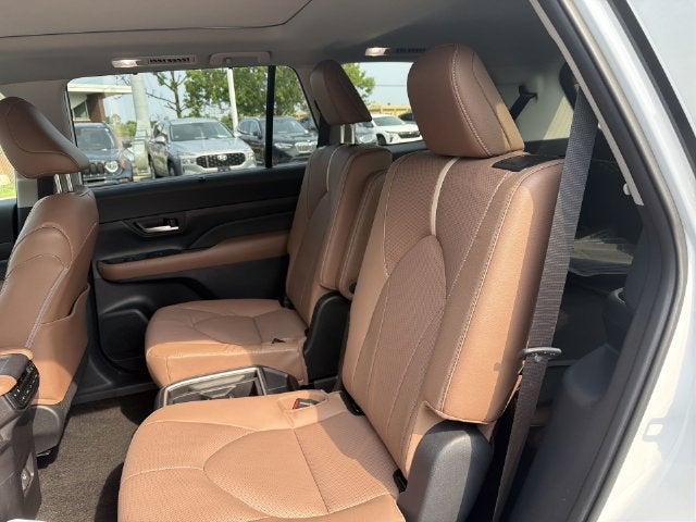 2025 Toyota Grand Highlander Platinum