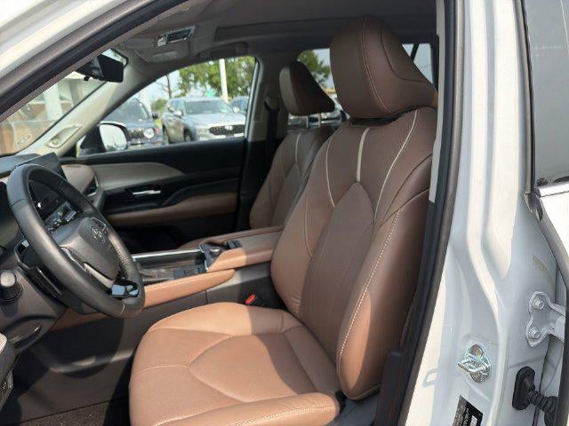 2025 Toyota Grand Highlander Platinum