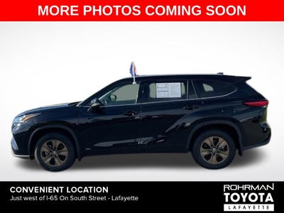 2022 Toyota Highlander Hybrid Bronze Edition