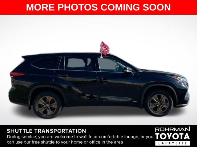 2022 Toyota Highlander Hybrid Bronze Edition