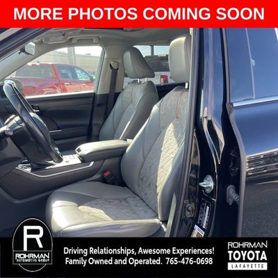 2022 Toyota Highlander Hybrid Bronze Edition