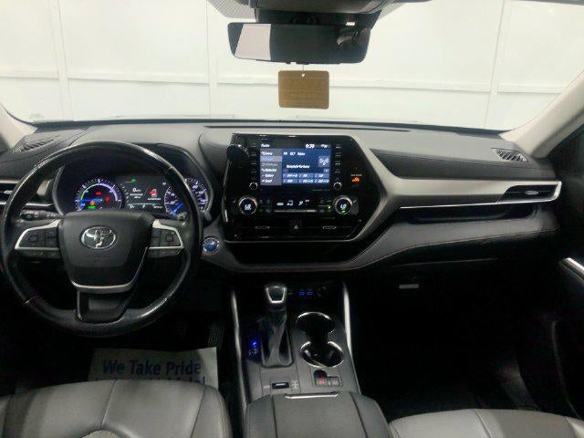 2022 Toyota Highlander Hybrid Bronze Edition