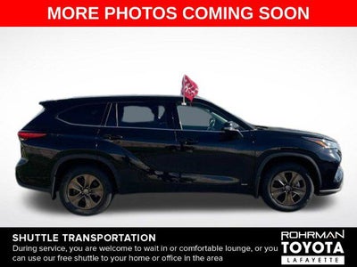 2022 Toyota Highlander Hybrid Bronze Edition