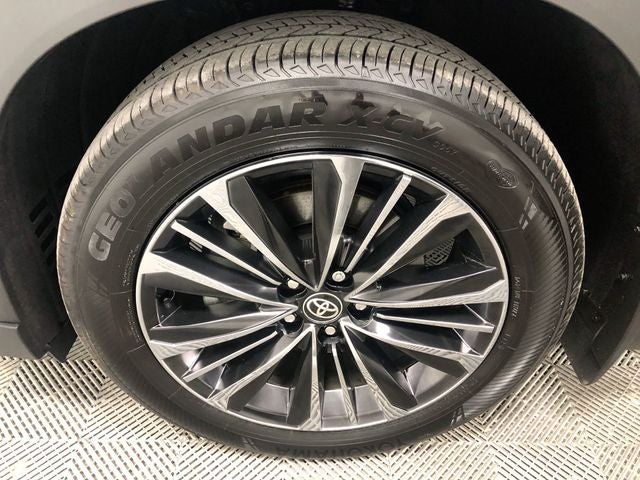 2025 Toyota Grand Highlander Hybrid MAX Platinum