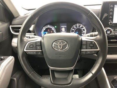 2022 Toyota Highlander Hybrid LE