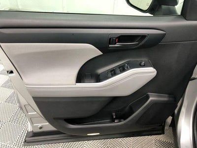 2022 Toyota Highlander Hybrid LE