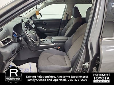 2022 Toyota Highlander Hybrid LE
