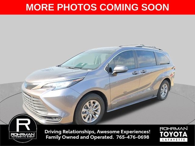 2021 Toyota Sienna LE 8 Passenger