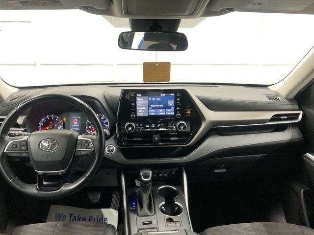 2020 Toyota Highlander LE
