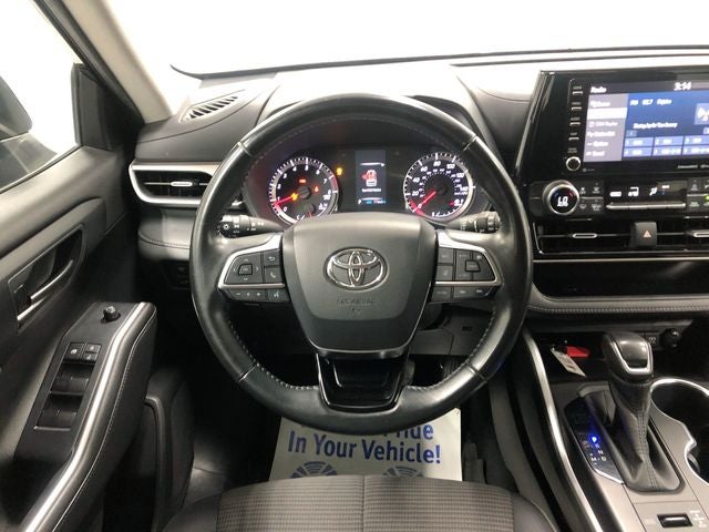 2020 Toyota Highlander LE