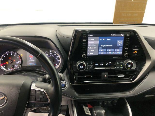 2020 Toyota Highlander LE