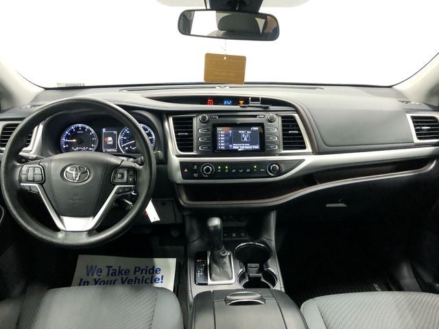 2017 Toyota Highlander LE