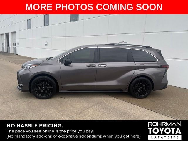 2022 Toyota Sienna XSE 7 Passenger