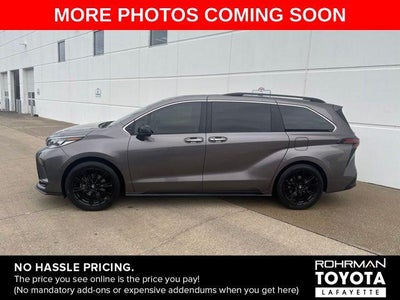 2022 Toyota Sienna XSE 7 Passenger
