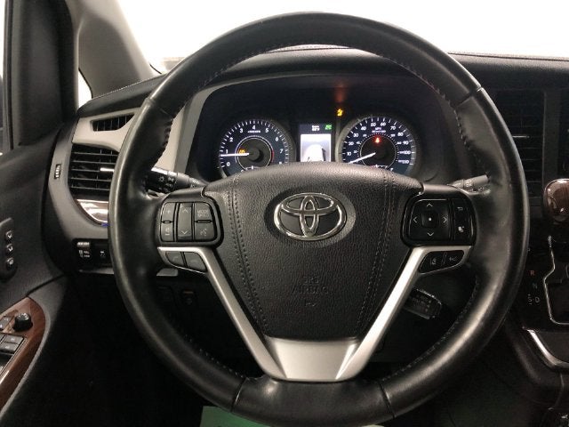 2019 Toyota Sienna Limited Premium 7 Passenger